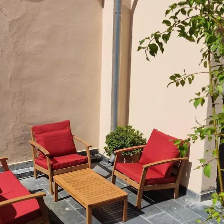Namor Hostel *